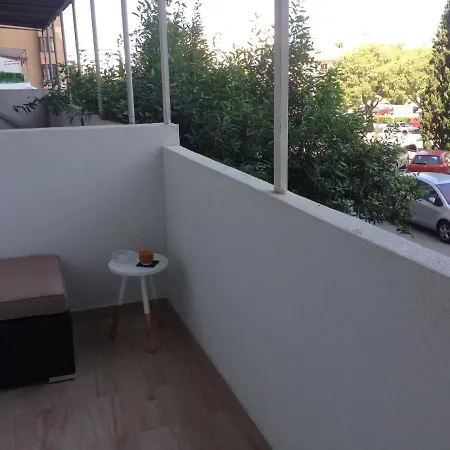 Jose - Air Conditioning شقة *